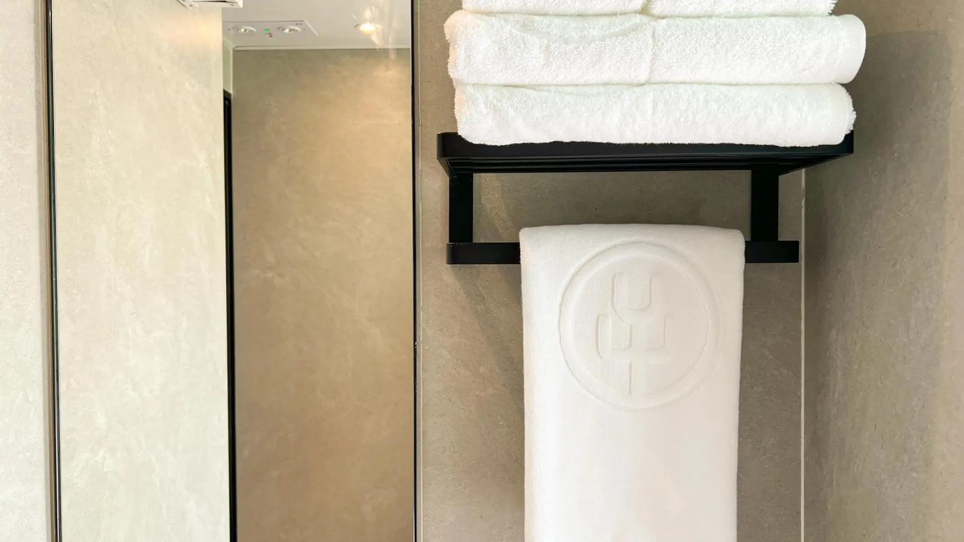 Urbanwood Hung Hom Hotel Hong Kong 4*,