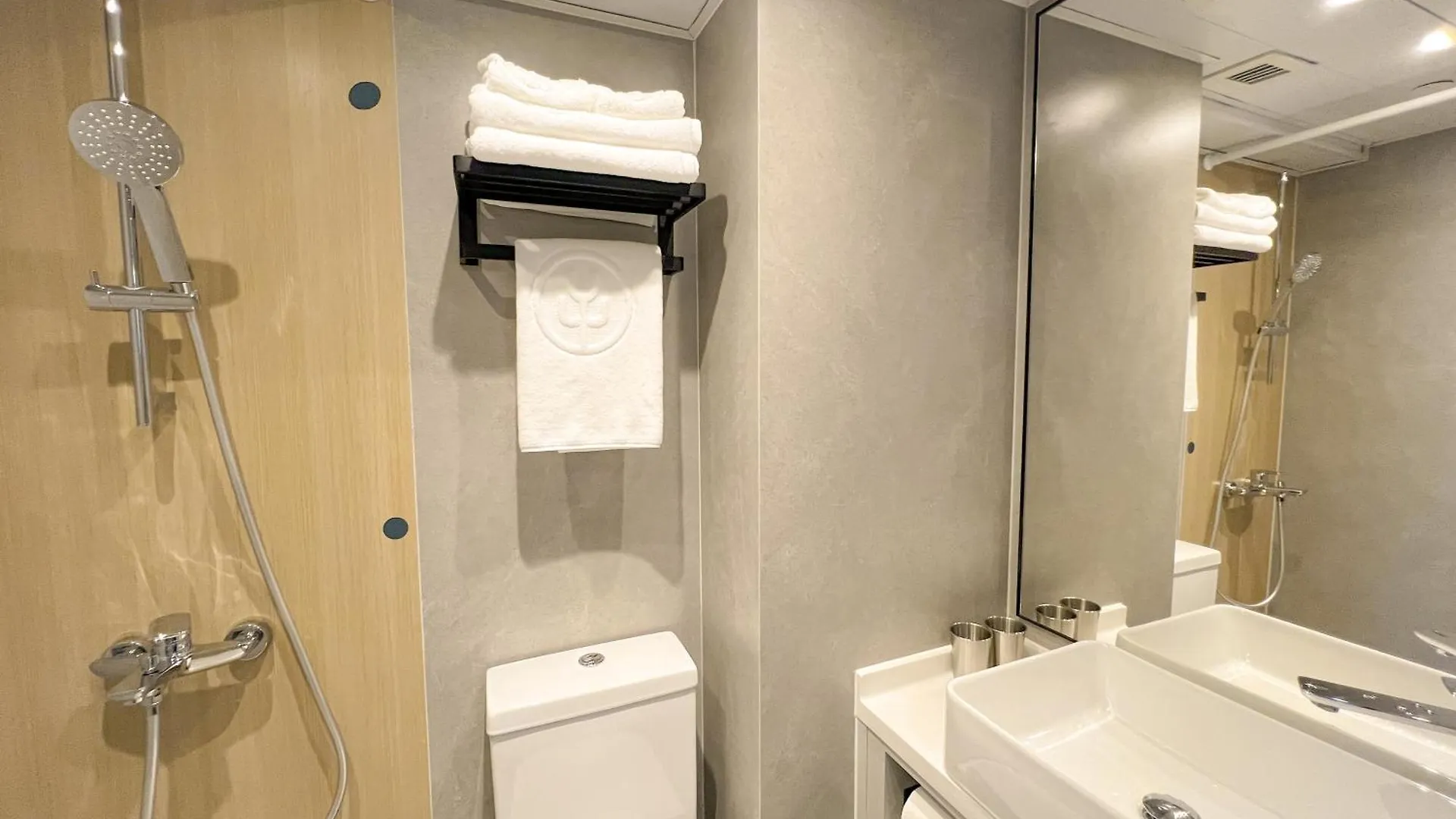 Urbanwood Hung Hom Hotel Hong Kong 4*,